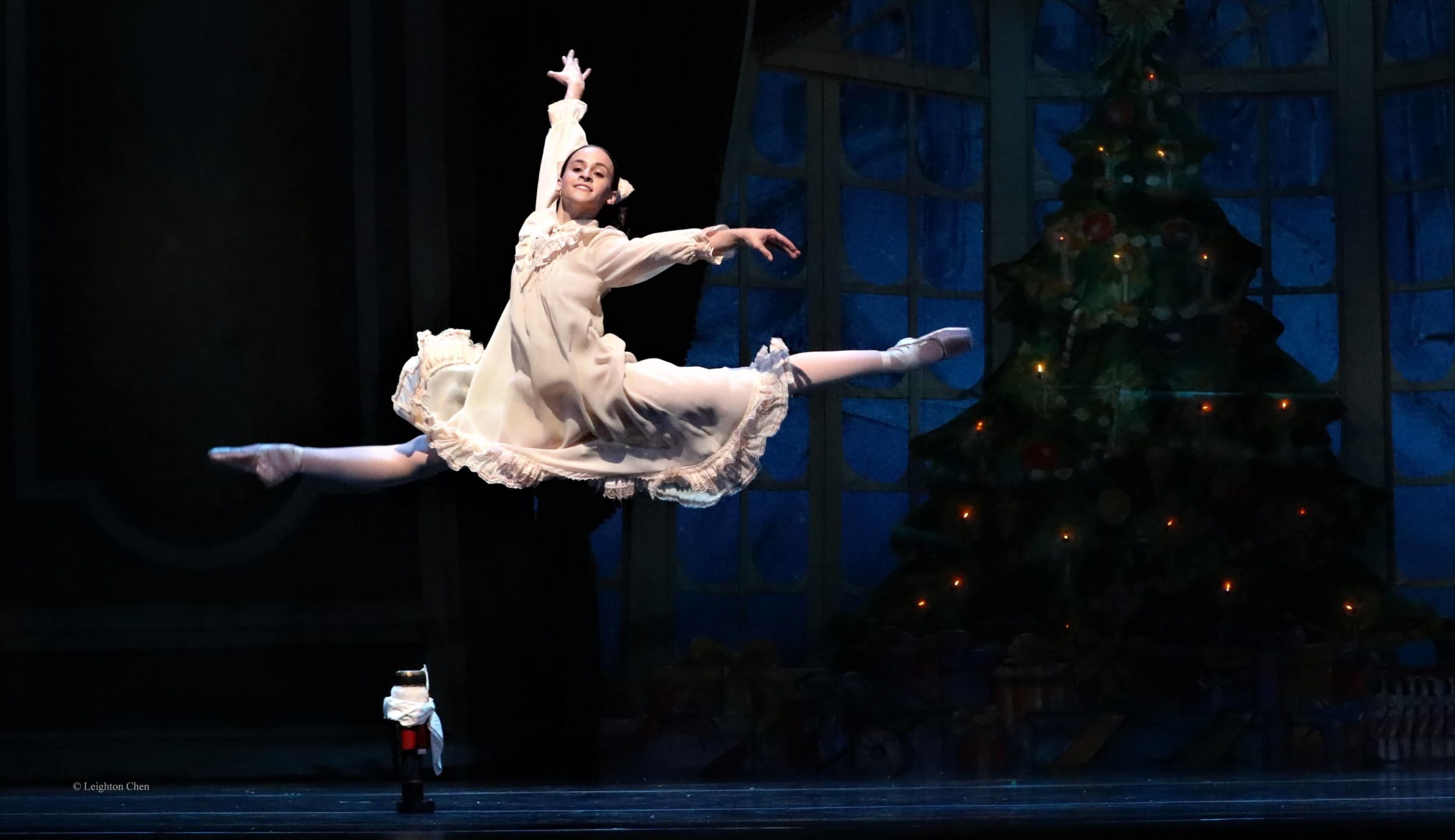 RING IN THE HOLIDAY SEASONWITH AMERICAN REPERTORY BALLET’STHE NUTCRACKER
